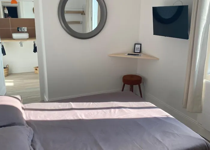 Chambre, Salle De Bain Privee, Louhans Centre Ville