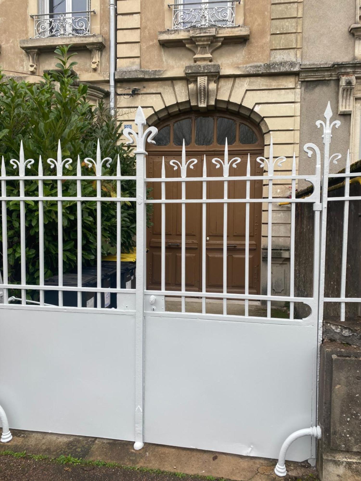 Privee Avec Salle De Bain, Centre Louhans